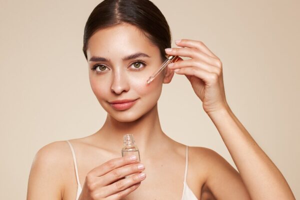 What does serum do for your face?